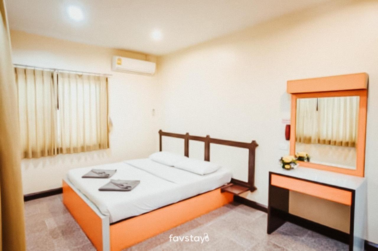 Twin Palms Suites And Residence פאטאיה מראה חיצוני תמונה
